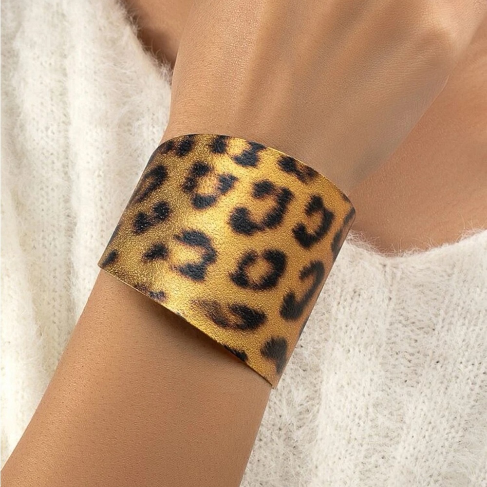 Leopard Pattern Cuff Bangle New